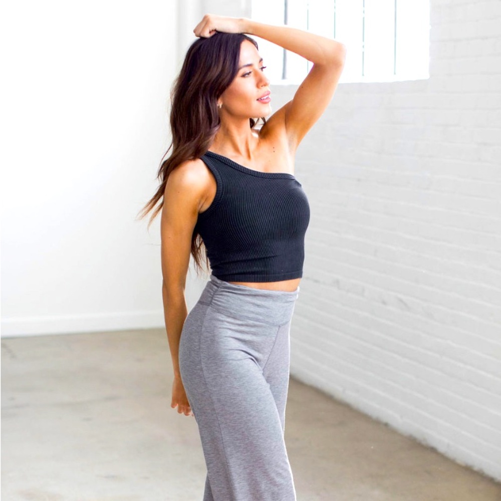 SAVVI JOSIE ONE SHOULDER TOP, XS-S